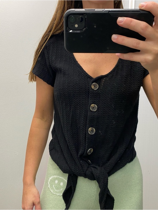 Tops - Casual black shirt with tie and buttons